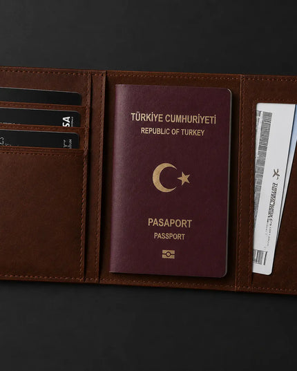 Kişiye Özel İsim Baskılı Deri Pasaport Cüzdanı